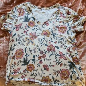 Old navy size large floral shirt sleeve